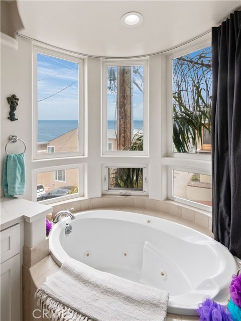 316 34th Street, Manhattan Beach, California 90266, 4 Bedrooms Bedrooms, ,2 BathroomsBathrooms,Residential,Sold,34th,SB21016031