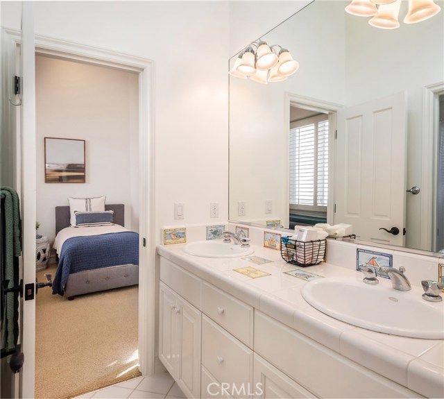 2306 John Street, Manhattan Beach, California 90266, 5 Bedrooms Bedrooms, ,4 BathroomsBathrooms,Residential,Sold,John,SB19259547