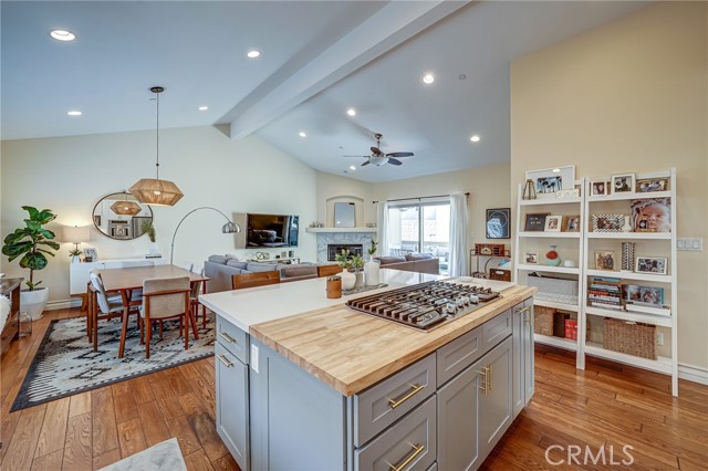 2005 Carnegie Lane, Redondo Beach, California 90278, 4 Bedrooms Bedrooms, ,3 BathroomsBathrooms,Residential,Sold,Carnegie,SB21027206