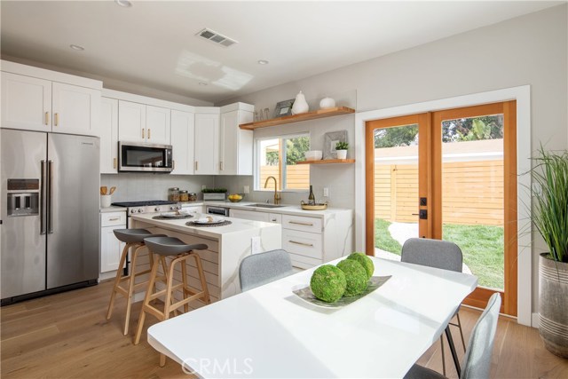 308 Francisca Avenue, Redondo Beach, California 90277, 4 Bedrooms Bedrooms, ,3 BathroomsBathrooms,Residential,Sold,Francisca,SB19268645