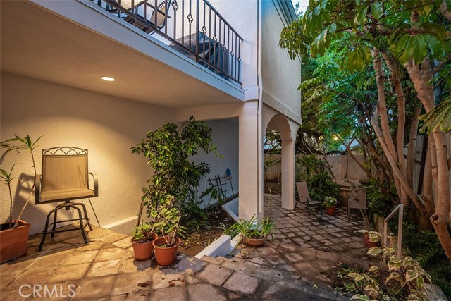 2708 Laurel Avenue, Manhattan Beach, California 90266, 3 Bedrooms Bedrooms, ,3 BathroomsBathrooms,Residential,Sold,Laurel,SB19150797