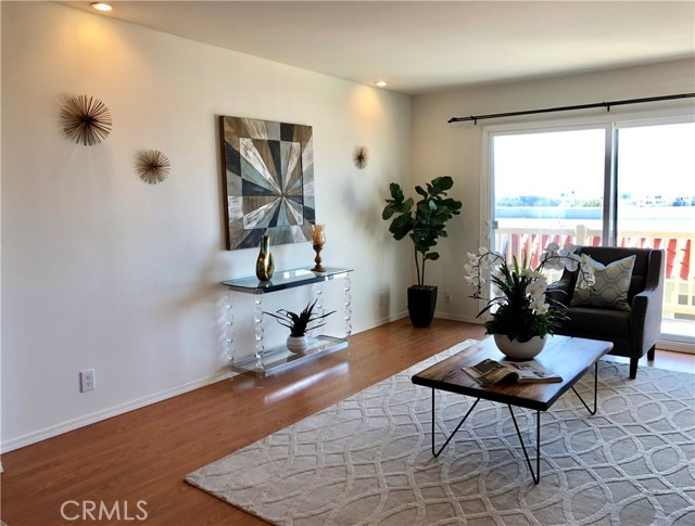 1707 Pacific Coast, Hermosa Beach, California 90254, 2 Bedrooms Bedrooms, ,2 BathroomsBathrooms,Residential,Sold,Pacific Coast,SB18261938