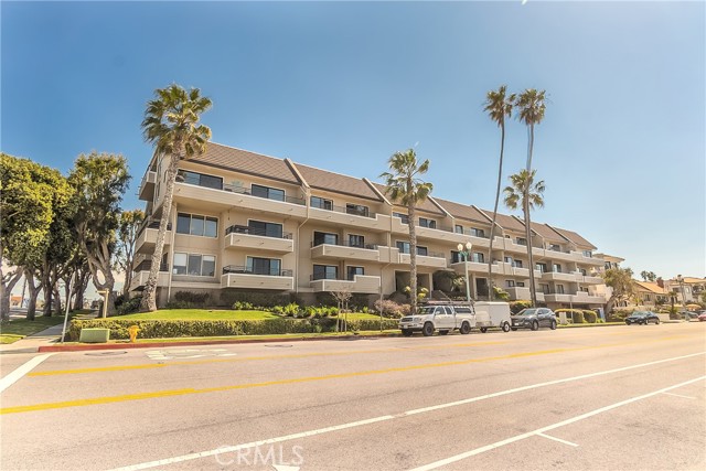 700 Esplanade, Redondo Beach, California 90277, 2 Bedrooms Bedrooms, ,2 BathroomsBathrooms,Residential,Sold,Esplanade,SB21037813