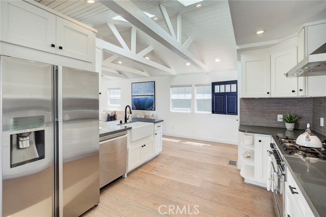 3528 Maple Avenue, Manhattan Beach, California 90266, 3 Bedrooms Bedrooms, ,2 BathroomsBathrooms,Residential,Sold,Maple,SB18217502