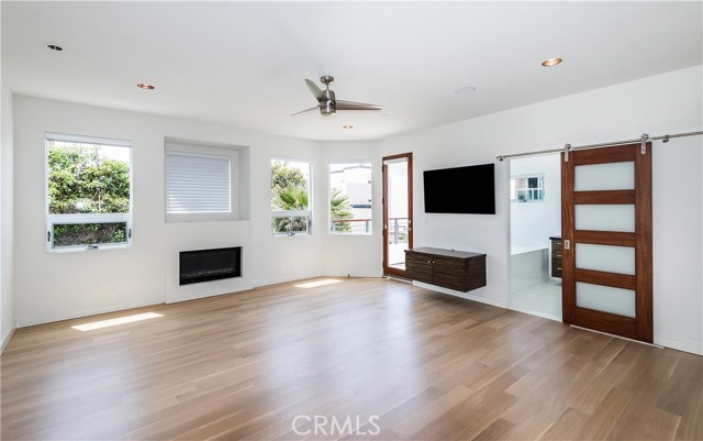 36 15th Street, Hermosa Beach, California 90254, 4 Bedrooms Bedrooms, ,2 BathroomsBathrooms,Residential,Sold,15th,SB18172756