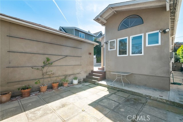 571 33rd Street, Manhattan Beach, California 90266, 2 Bedrooms Bedrooms, ,2 BathroomsBathrooms,Residential,Sold,33rd,SB21059997