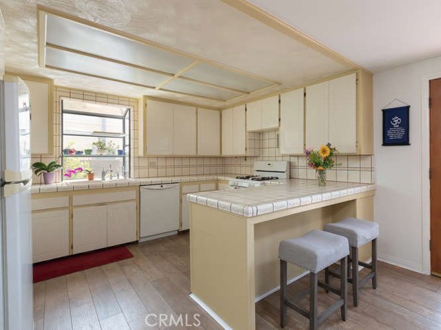 2416 Sebald Avenue, Redondo Beach, California 90278, 2 Bedrooms Bedrooms, ,1 BathroomBathrooms,Residential,Sold,Sebald,SB18209557