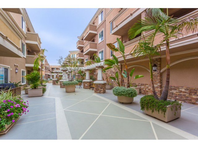 2750 Artesia Boulevard, Redondo Beach, California 90278, 1 Bedroom Bedrooms, ,1 BathroomBathrooms,Residential,Sold,Artesia,SB20060310