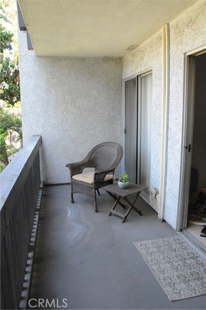 Dual side Balcony - Master bedroom and Living room