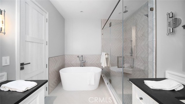 1904 Mathews Ave, Redondo Beach, California 90278, 5 Bedrooms Bedrooms, ,5 BathroomsBathrooms,Residential,Sold,Mathews Ave,PV21055128
