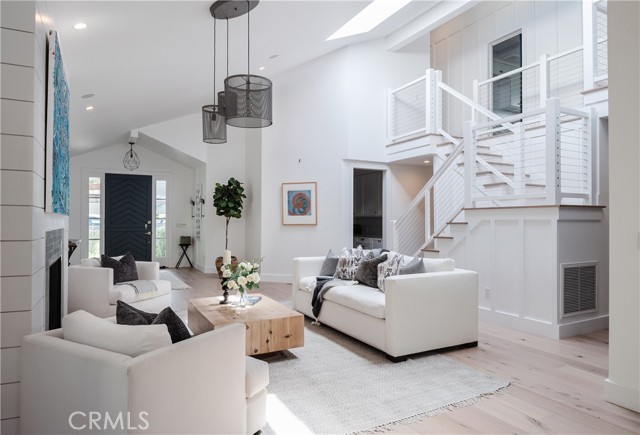 933 9th Street, Manhattan Beach, California 90266, 4 Bedrooms Bedrooms, ,2 BathroomsBathrooms,Residential,Sold,9th,SB21112500