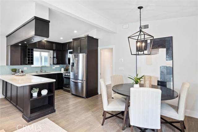 817 Valley Drive, Manhattan Beach, California 90266, 3 Bedrooms Bedrooms, ,2 BathroomsBathrooms,Residential,Sold,Valley,SB21017853