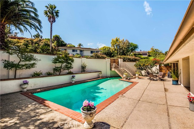 912 Via Del Monte, Palos Verdes Estates, California 90274, 5 Bedrooms Bedrooms, ,1 BathroomBathrooms,Residential,Sold,Via Del Monte,PV18070074
