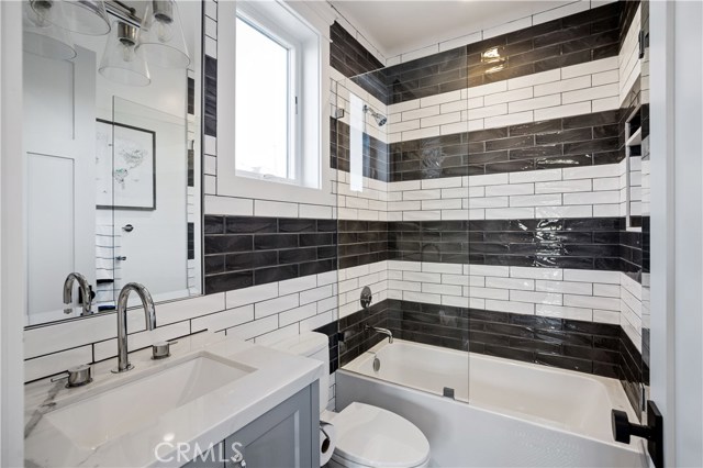 1436 23rd Street, Manhattan Beach, California 90266, 6 Bedrooms Bedrooms, ,6 BathroomsBathrooms,Residential,Sold,23rd,SB21003333