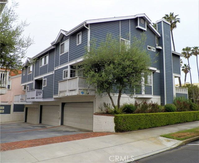 100 Catalina Avenue, Redondo Beach, California 90277, 3 Bedrooms Bedrooms, ,3 BathroomsBathrooms,Residential,Sold,Catalina,PW18118967