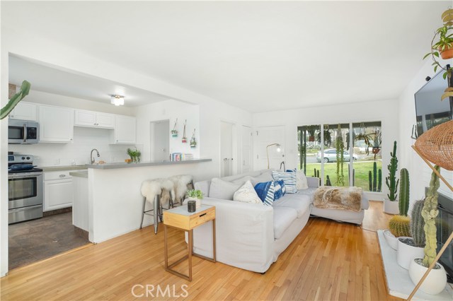 609 Gertruda Avenue, Redondo Beach, California 90277, 2 Bedrooms Bedrooms, ,1 BathroomBathrooms,Residential,Sold,Gertruda,SB20233291