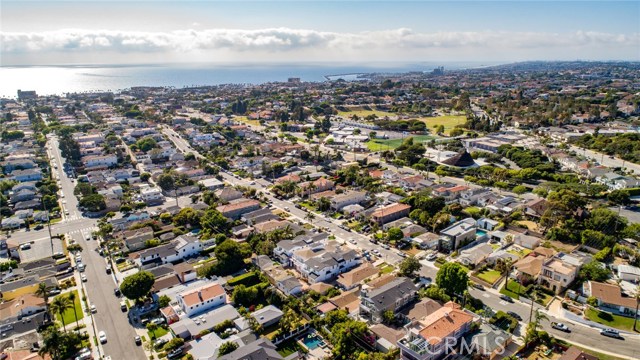 1018 Avenue A, Redondo Beach, California 90277, 6 Bedrooms Bedrooms, ,6 BathroomsBathrooms,Residential,Sold,Avenue A,PV20118056