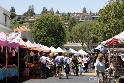 Enjoy the local Farmer's Market