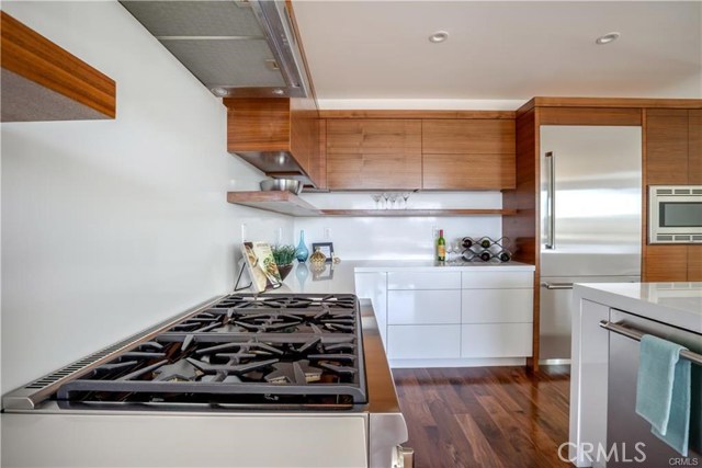438 Hermosa Avenue, Hermosa Beach, California 90254, 4 Bedrooms Bedrooms, ,3 BathroomsBathrooms,Residential,Sold,Hermosa,PV18010706