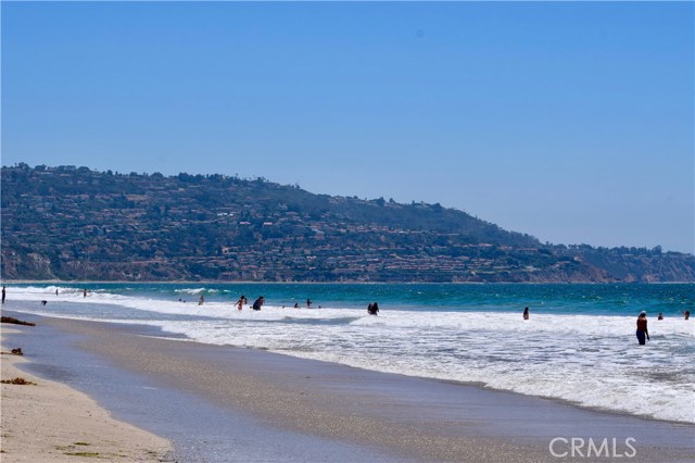 700 Esplanade, Redondo Beach, California 90277, 2 Bedrooms Bedrooms, ,2 BathroomsBathrooms,Residential,Sold,Esplanade,PW17170897