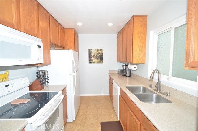 2418 Graham Avenue, Redondo Beach, California 90278, 2 Bedrooms Bedrooms, ,1 BathroomBathrooms,Residential,Sold,Graham,SB17265154