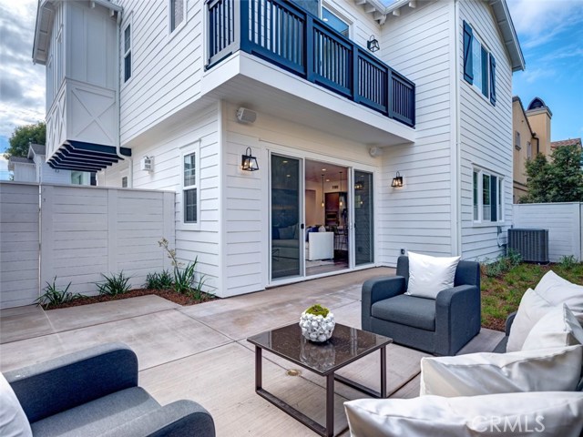 1907 Plant #B, Redondo Beach, California 90278, 4 Bedrooms Bedrooms, ,3 BathroomsBathrooms,Residential,Sold,Plant #B,SB20015765