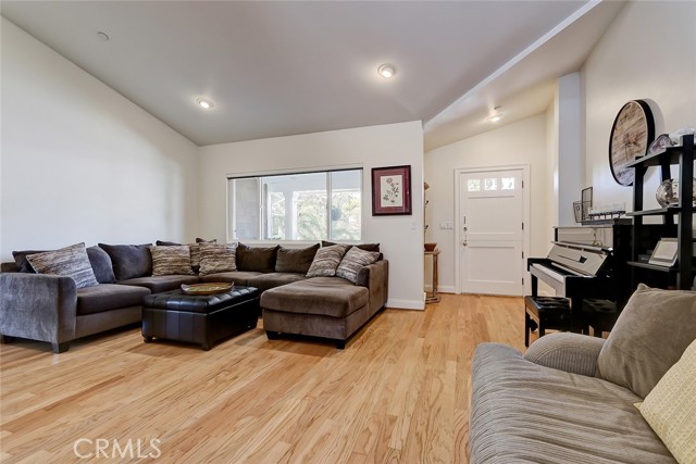 2817 May Avenue, Redondo Beach, California 90278, 3 Bedrooms Bedrooms, ,2 BathroomsBathrooms,Residential,Sold,May,SB21125309
