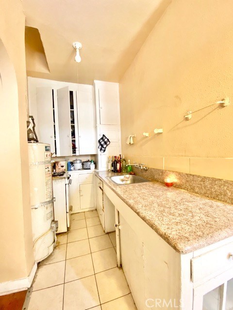  Income Home for Sale in Los Angeles, California