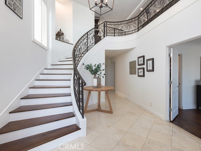 Two-story grand entry