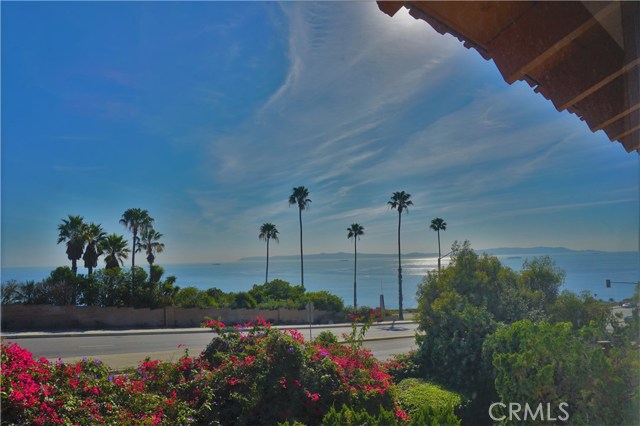 30506 Via La Cresta, Rancho Palos Verdes, California 90275, 4 Bedrooms Bedrooms, ,3 BathroomsBathrooms,Residential,Sold,Via La Cresta,SB17280269