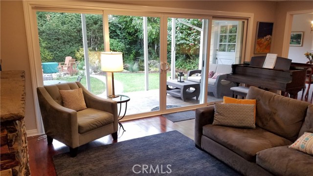 2920 Poinsettia Avenue, Manhattan Beach, California 90266, 3 Bedrooms Bedrooms, ,2 BathroomsBathrooms,Residential,Sold,Poinsettia,SB19012421