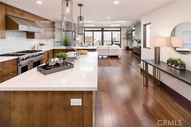 2131 Hermosa Avenue, Hermosa Beach, California 90254, 4 Bedrooms Bedrooms, ,4 BathroomsBathrooms,Residential,Sold,Hermosa,SB19016177