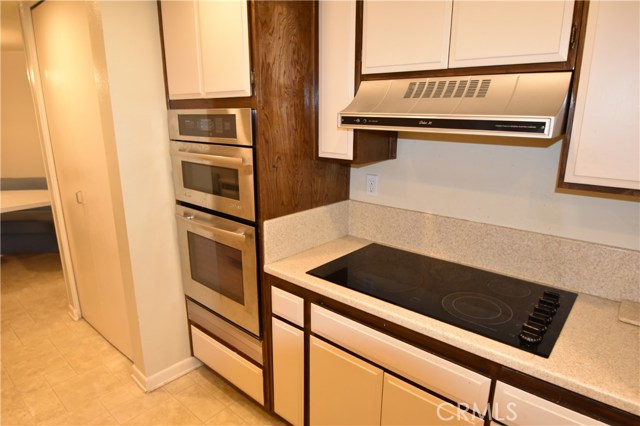 510 The Village, Redondo Beach, California 90277, 2 Bedrooms Bedrooms, ,2 BathroomsBathrooms,Residential,Sold,The Village,SB17088247