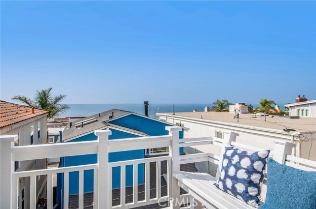 309 20th Place, Manhattan Beach, California 90266, 3 Bedrooms Bedrooms, ,1 BathroomBathrooms,Residential,Sold,20th,SB20217886