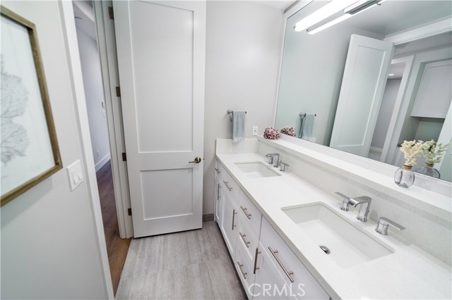 1108 Vincent Street, Redondo Beach, California 90277, 4 Bedrooms Bedrooms, ,3 BathroomsBathrooms,Residential,Sold,Vincent,SB18102479