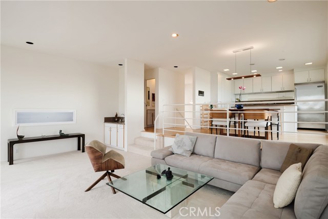 116 26th Street, Manhattan Beach, California 90266, 2 Bedrooms Bedrooms, ,2 BathroomsBathrooms,Residential,Sold,26th,SB21017134