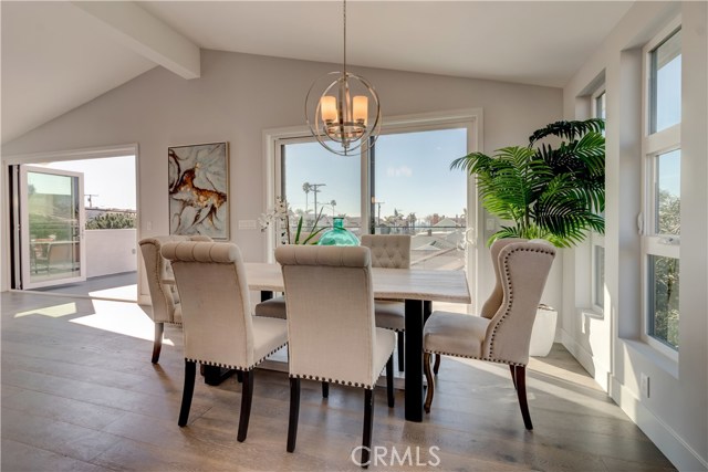 1401 Corona Street, Hermosa Beach, California 90254, 4 Bedrooms Bedrooms, ,3 BathroomsBathrooms,Residential,Sold,Corona,SB20015755