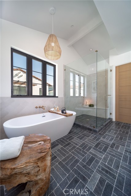 2003 Gates Avenue, Redondo Beach, California 90278, 4 Bedrooms Bedrooms, ,4 BathroomsBathrooms,Residential,Sold,Gates,SB21078366