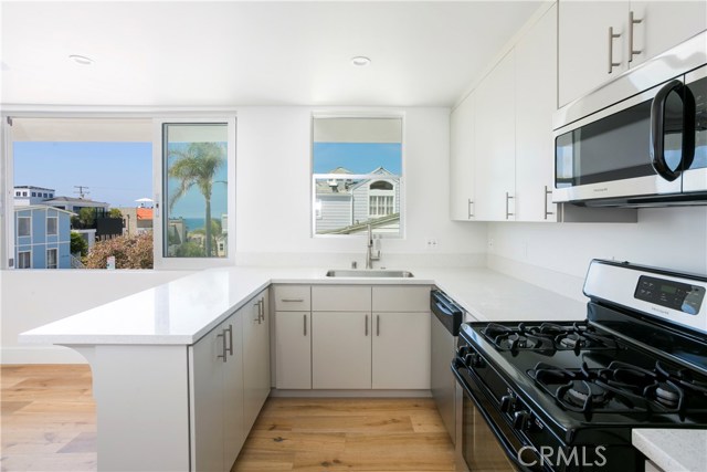 3302 Manhattan Avenue, Hermosa Beach, California 90254, ,Residential Income,Sold,Manhattan,SB19194326