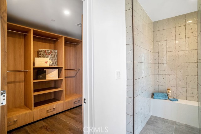 945 7th Street, Hermosa Beach, California 90254, 4 Bedrooms Bedrooms, ,3 BathroomsBathrooms,Residential,Sold,7th,SB19140226