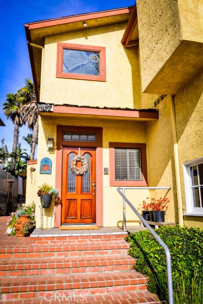 1712 Prospect Avenue, Hermosa Beach, California 90254, 6 Bedrooms Bedrooms, ,2 BathroomsBathrooms,Residential,Sold,Prospect,SB17094031