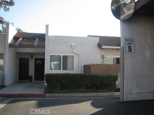 Photo of 17532 Vandenberg Lane #4, Tustin, CA 92780