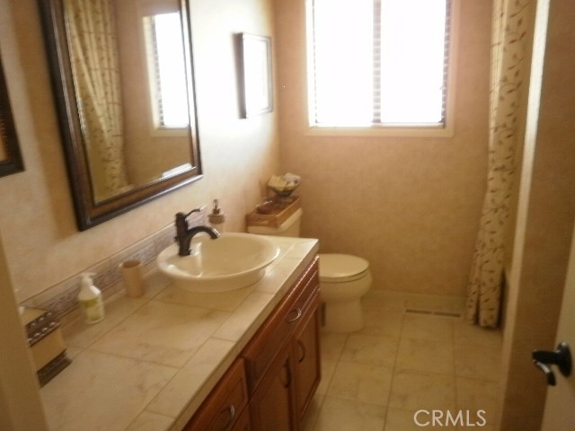 guest bath with shower