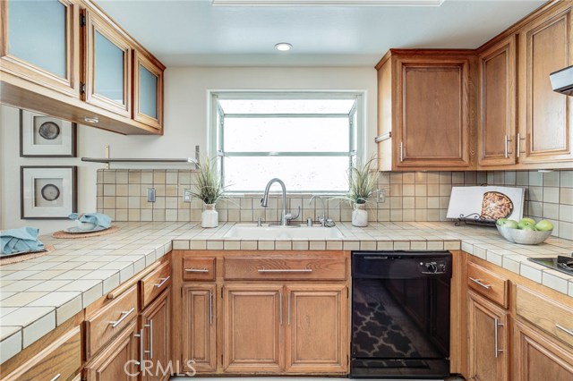 1750 Dixon Street, Redondo Beach, California 90278, 3 Bedrooms Bedrooms, ,2 BathroomsBathrooms,Residential,Sold,Dixon,SB18239071