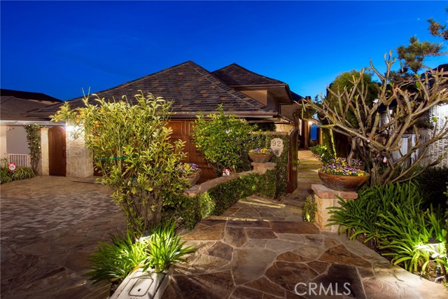 Photo of 92 S La Senda Drive, Laguna Beach, CA 92651
