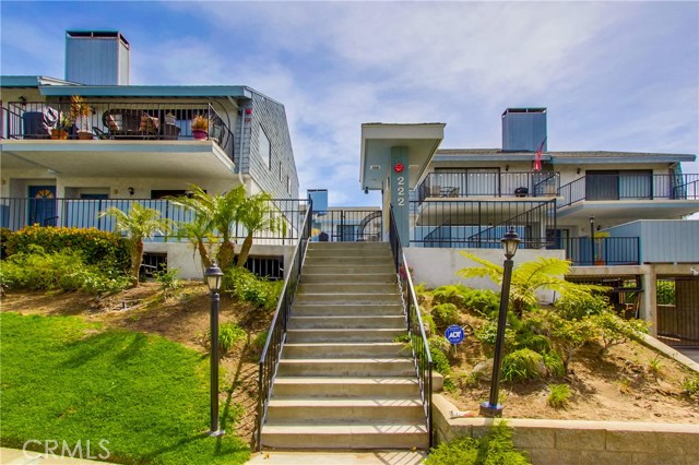 222 Irena Avenue, Redondo Beach, California 90277, 2 Bedrooms Bedrooms, ,2 BathroomsBathrooms,Residential,Sold,Irena,SB18095824