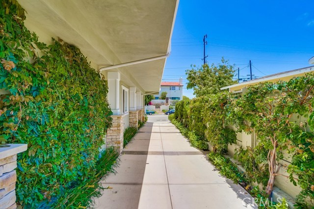 105 S Prospect Avenue, Redondo Beach, California 90277, 4 Bedrooms Bedrooms, ,2 BathroomsBathrooms,Residential,Sold,S Prospect,SB18121161