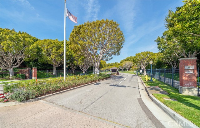 26 Bermuda Court, Manhattan Beach, California 90266, 2 Bedrooms Bedrooms, ,2 BathroomsBathrooms,Residential,Sold,Bermuda,SB21029439