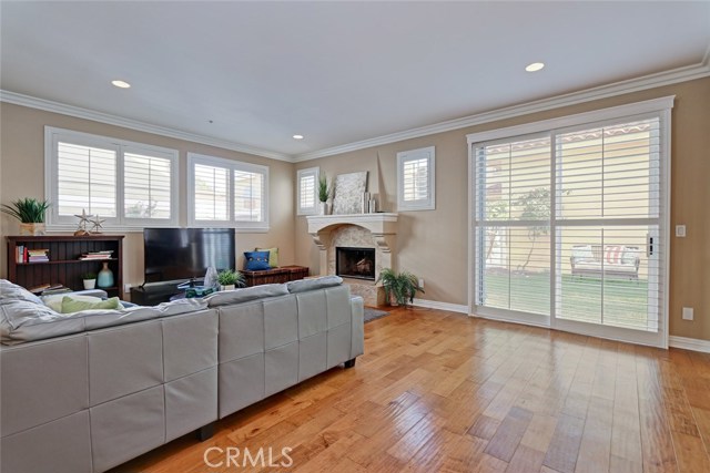 2004 Gates Avenue, Redondo Beach, California 90278, 4 Bedrooms Bedrooms, ,2 BathroomsBathrooms,Residential,Sold,Gates,SB18097486