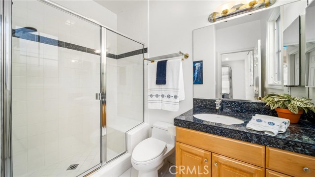 1002 5th Street, Hermosa Beach, California 90254, 5 Bedrooms Bedrooms, ,2 BathroomsBathrooms,Residential,Sold,5th,SB20139034